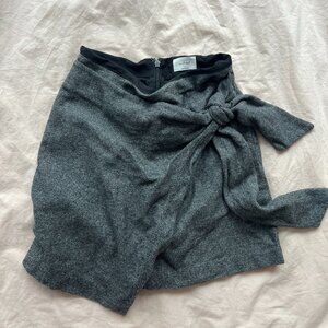 Aritzia Wilfred Skirt Size 0, grey and black